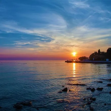 No 2 * Poreč